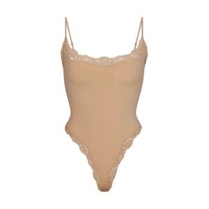 Skims fits everybody corded lace cami bodysuit in Clay